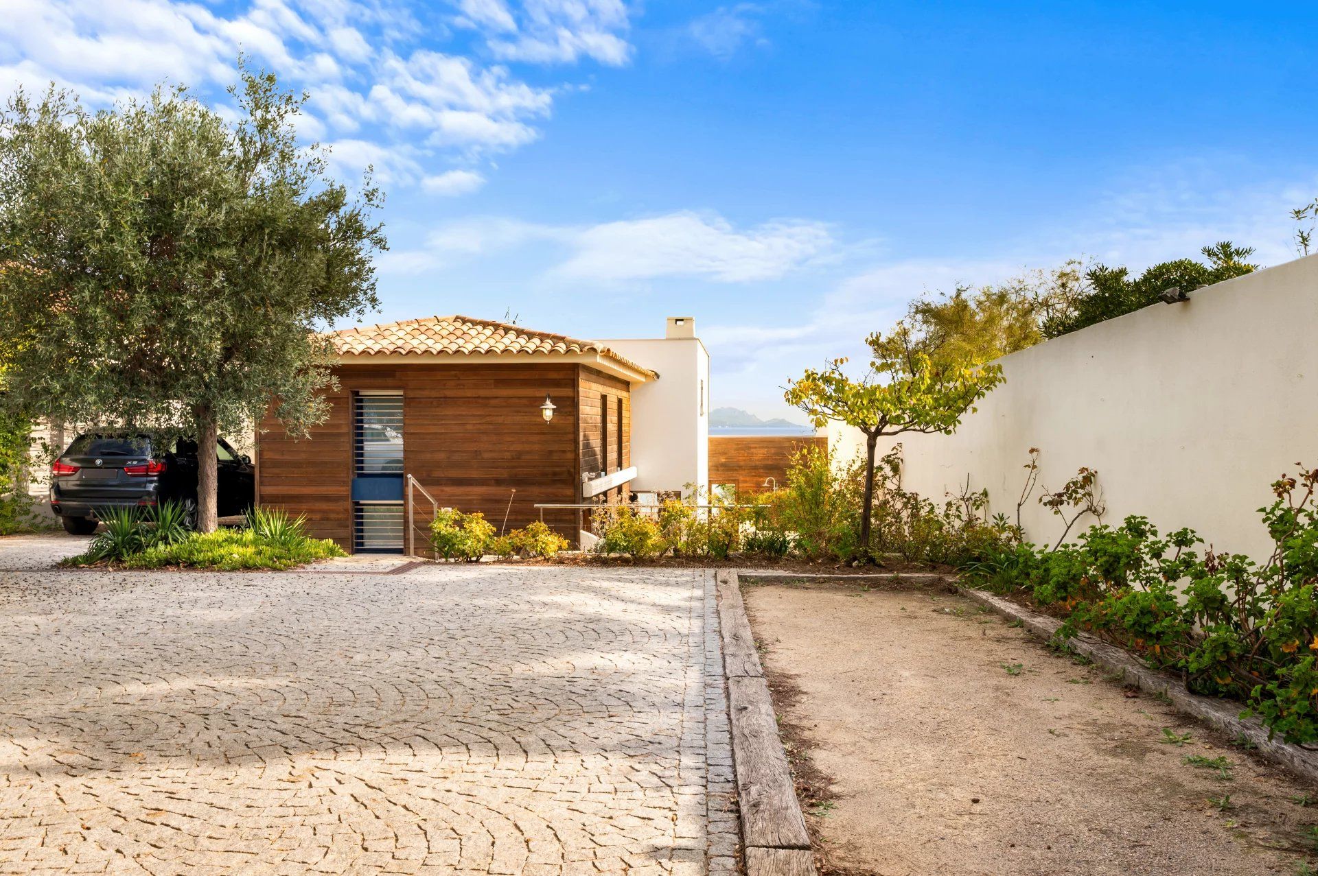 villa 5 Rooms for sale on Sainte-Maxime (83120)