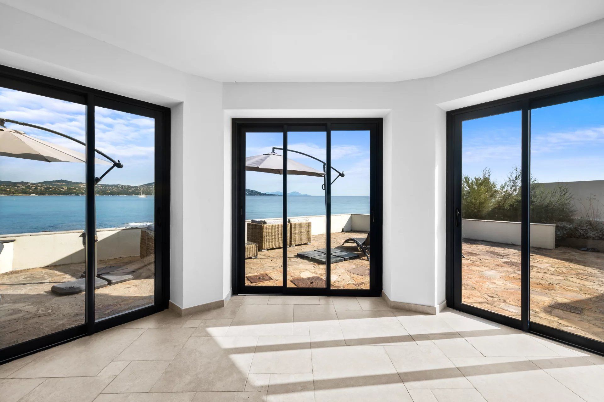 villa 5 Rooms for sale on Sainte-Maxime (83120)
