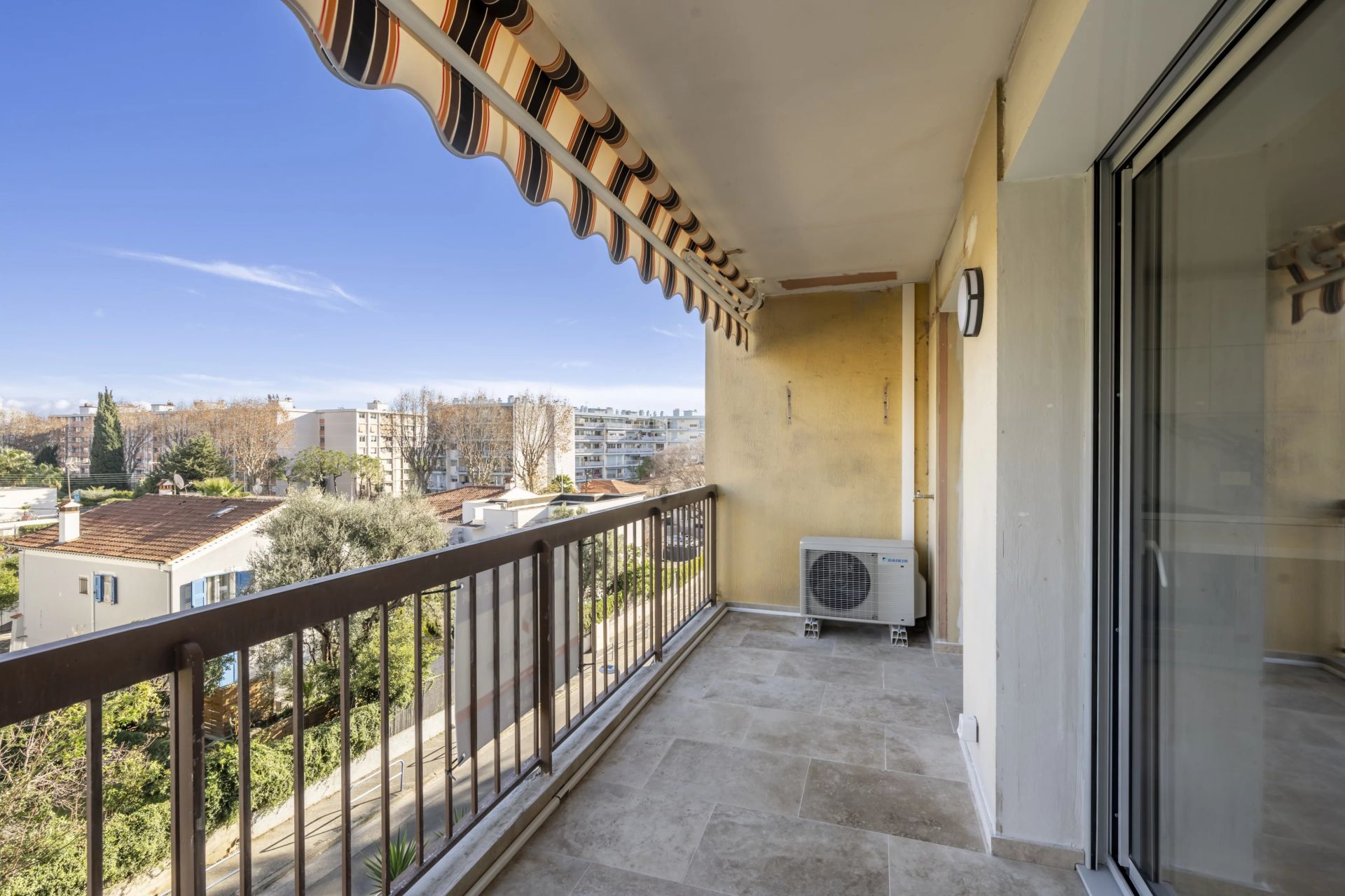 apartment 2 Rooms for sale on Cagnes-sur-Mer (06800)