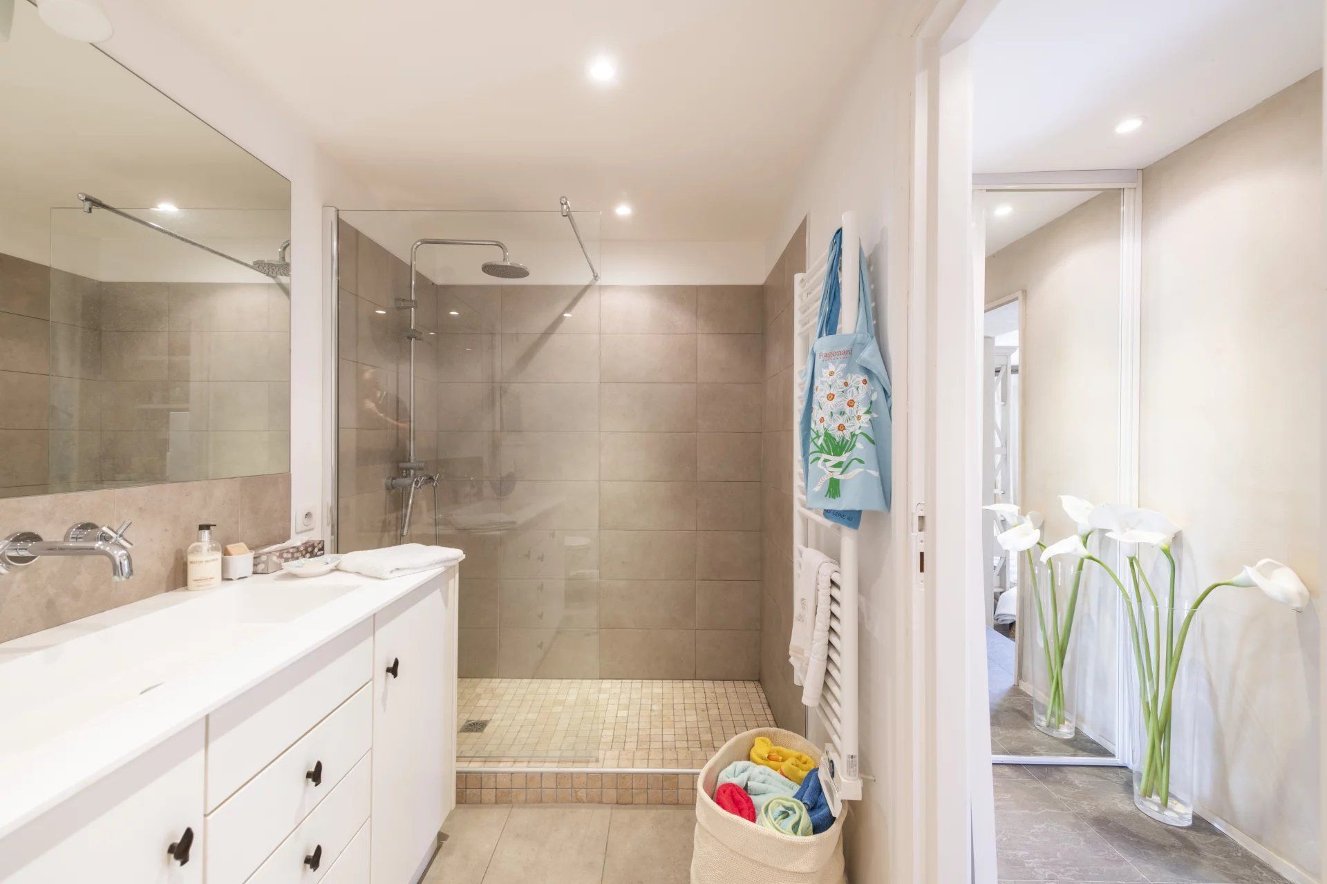 villa 6 Rooms for sale on Mouans-Sartoux (06370)