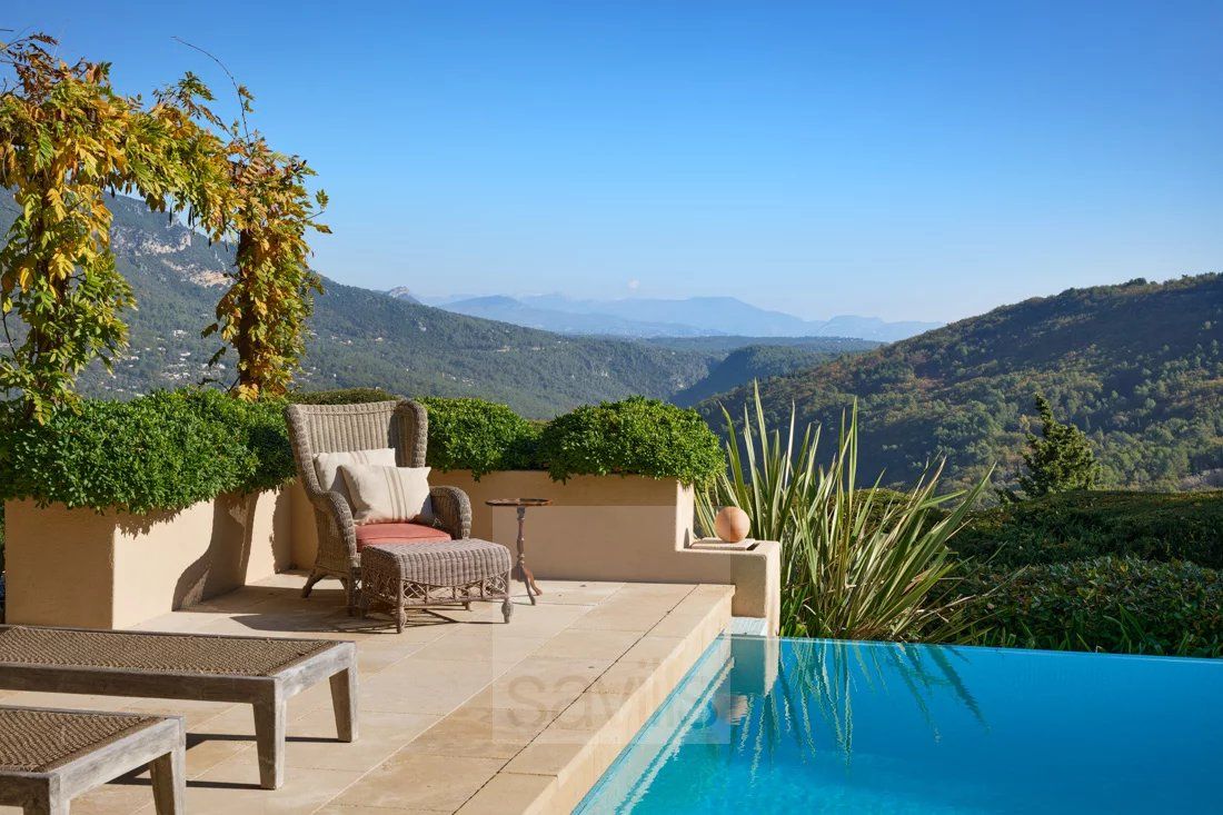 house 6 Rooms for sale on Valbonne (06560)