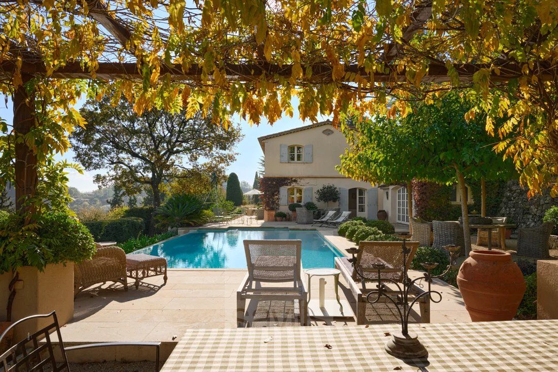 Sale House Le Bar-sur-Loup 6&nbsp;Rooms 193&nbsp;m²