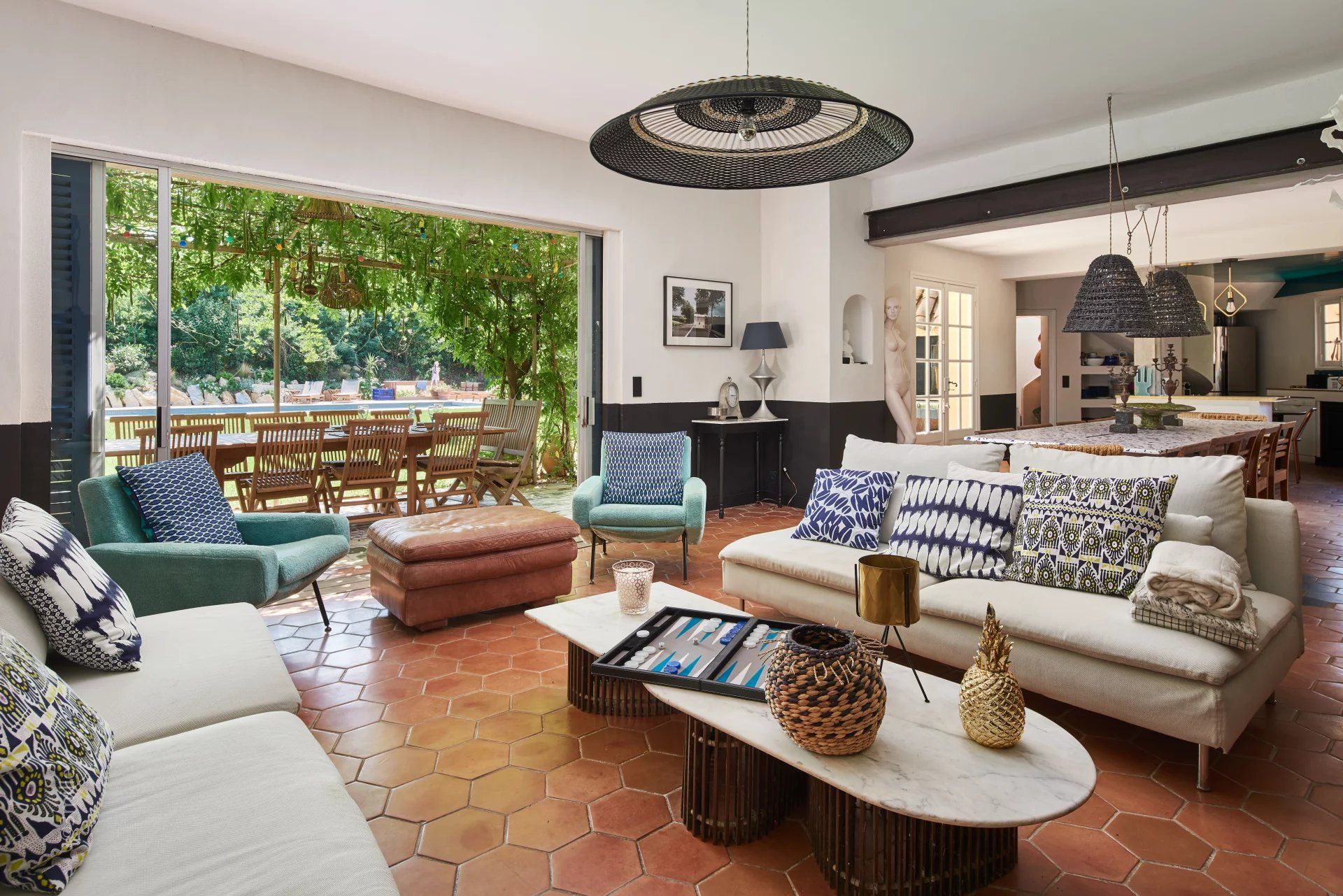 villa 7 Rooms for seasonal rent on Saint-Tropez (83990)