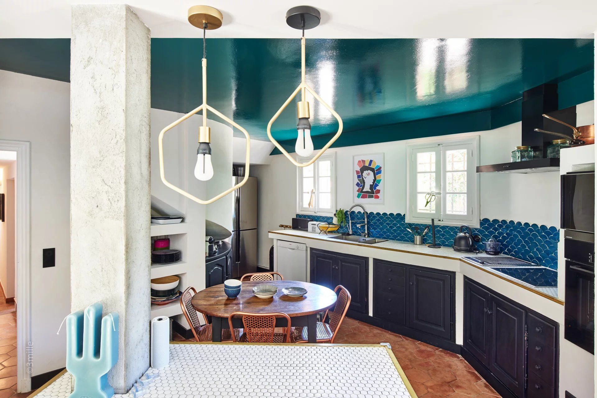 villa 7 Rooms for seasonal rent on Saint-Tropez (83990)