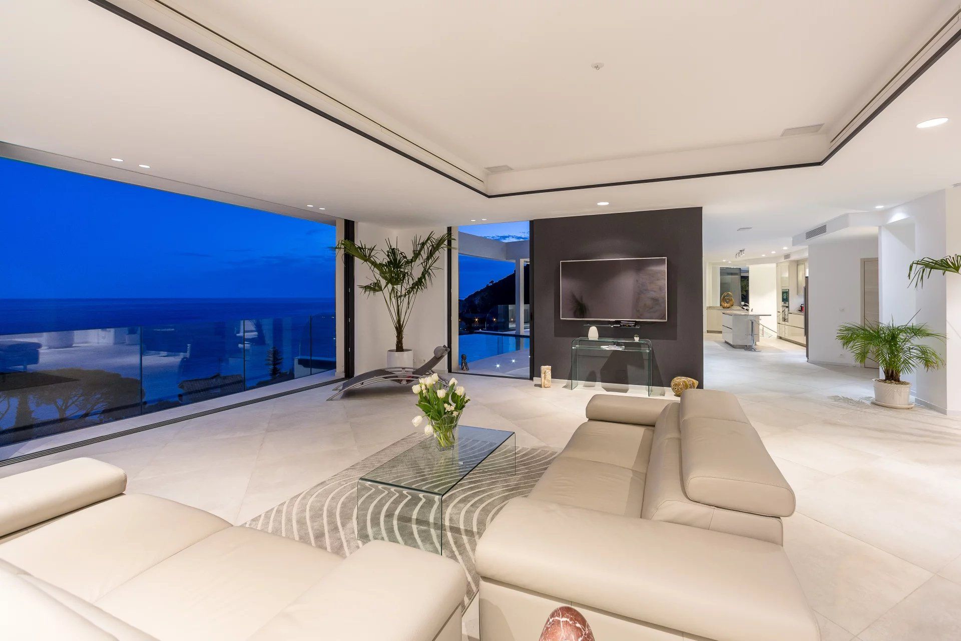 villa 6 Rooms for seasonal rent on Èze (06360)