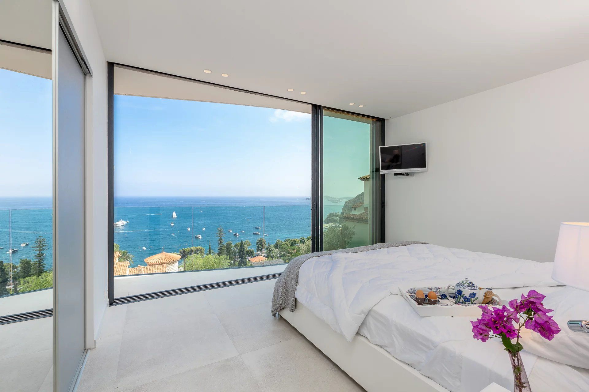 villa 6 Rooms for seasonal rent on Èze (06360)
