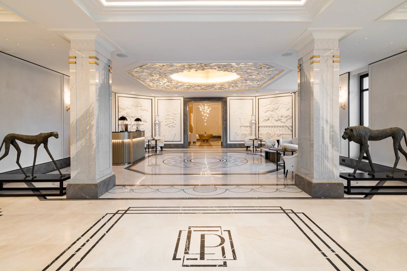 apartment 4 Rooms for sale on Antibes (06160)