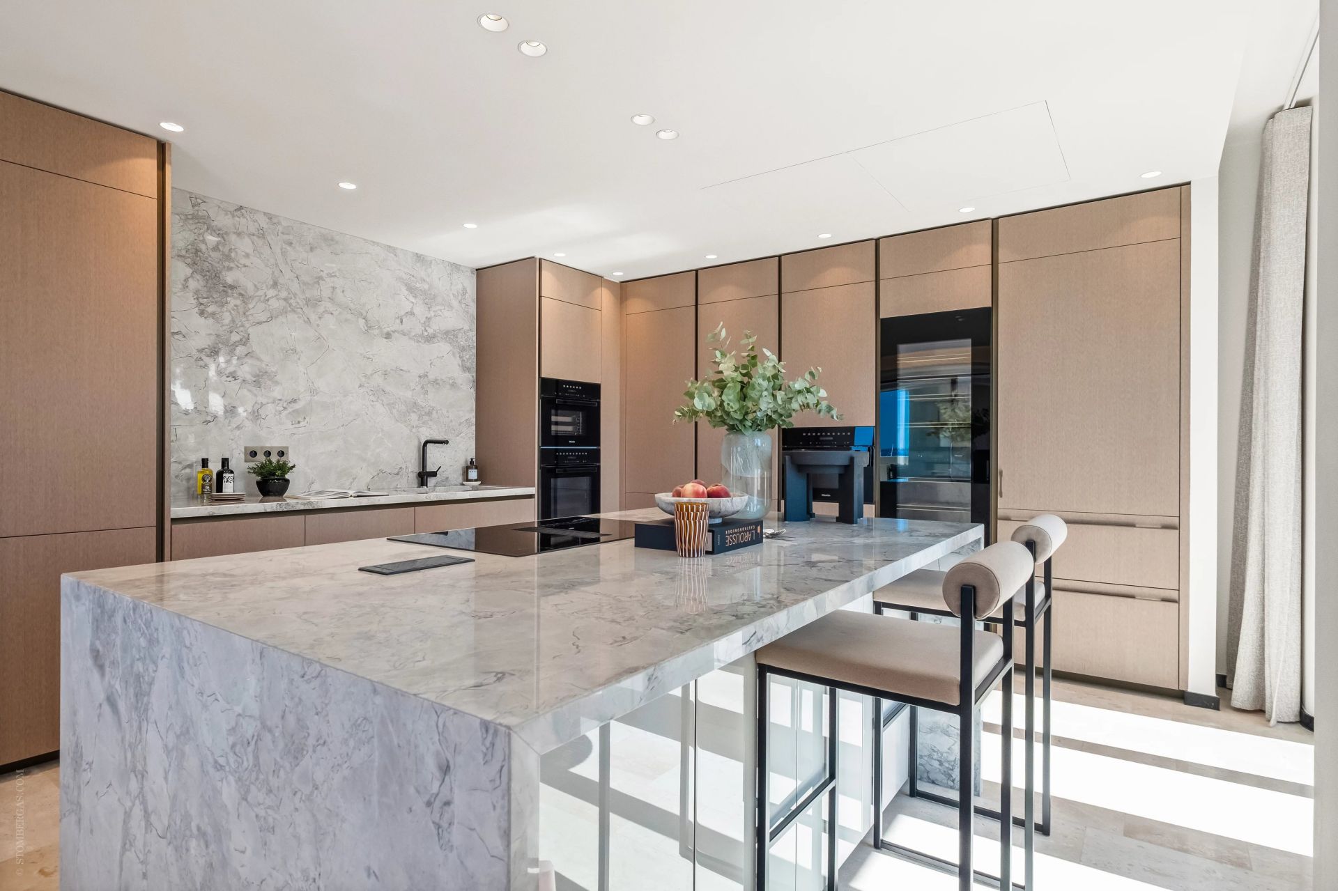 apartment 4 Rooms for sale on Antibes (06160)