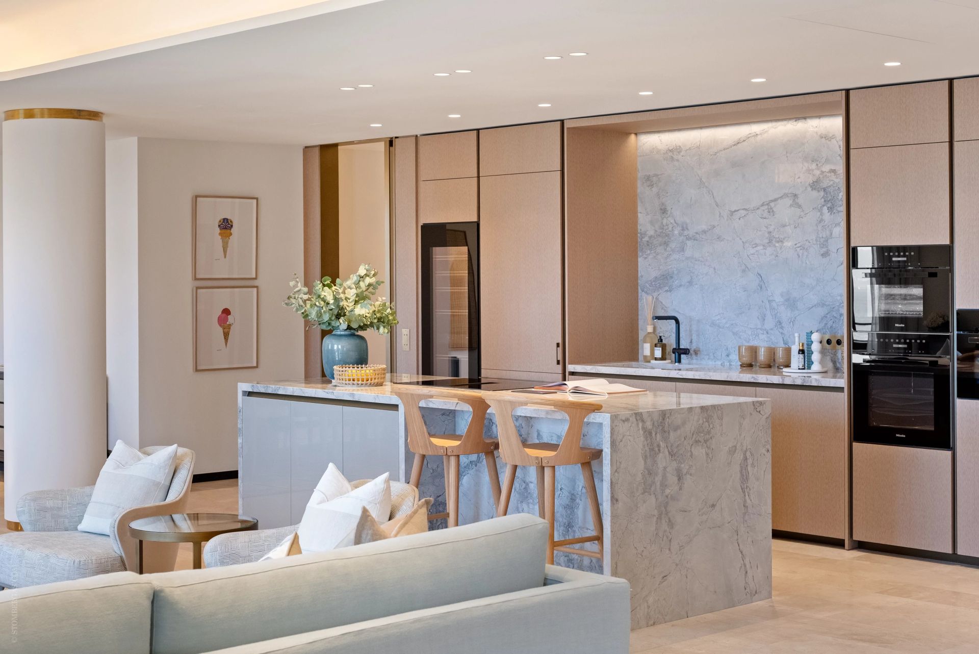 apartment 5 Rooms for sale on Antibes (06160)