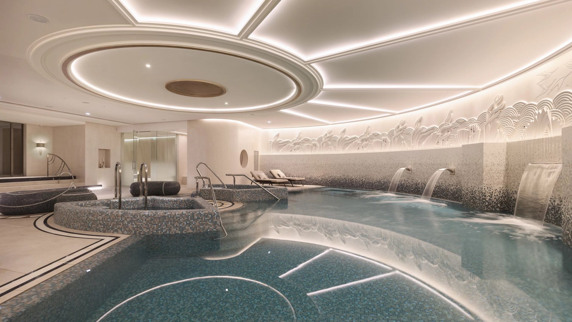 apartment 5 Rooms for sale on Antibes (06160)