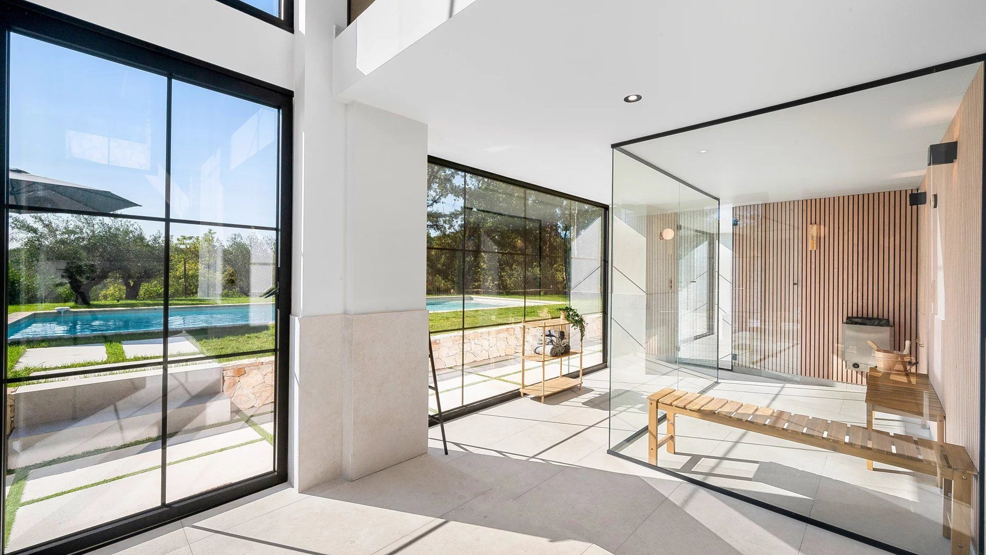 villa 7 Rooms for sale on Valbonne (06560)