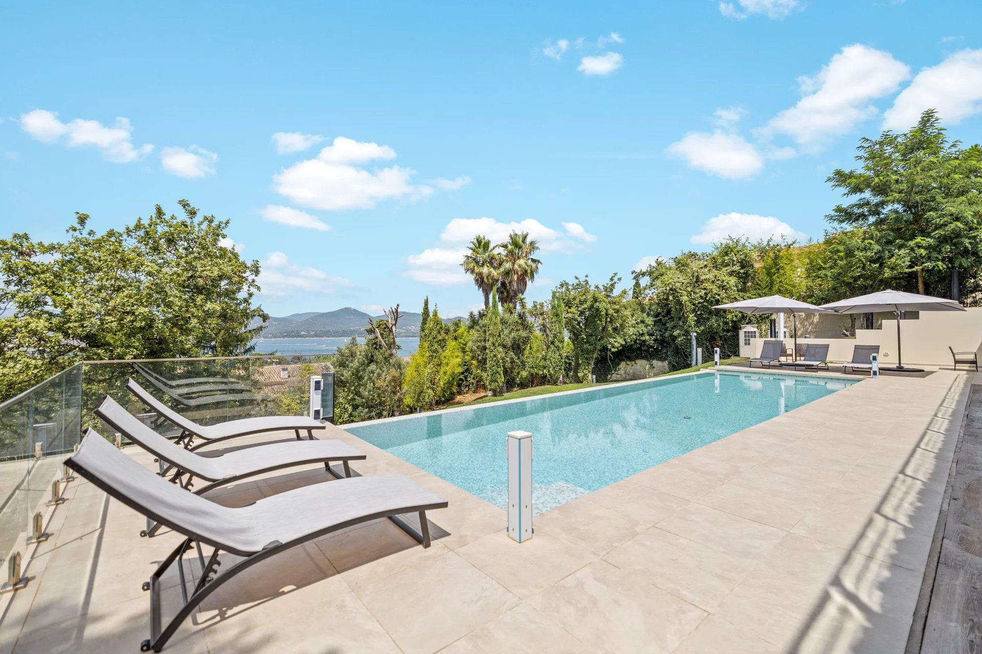 villa 6 Pièces en location saisonnière sur Gassin (83580)