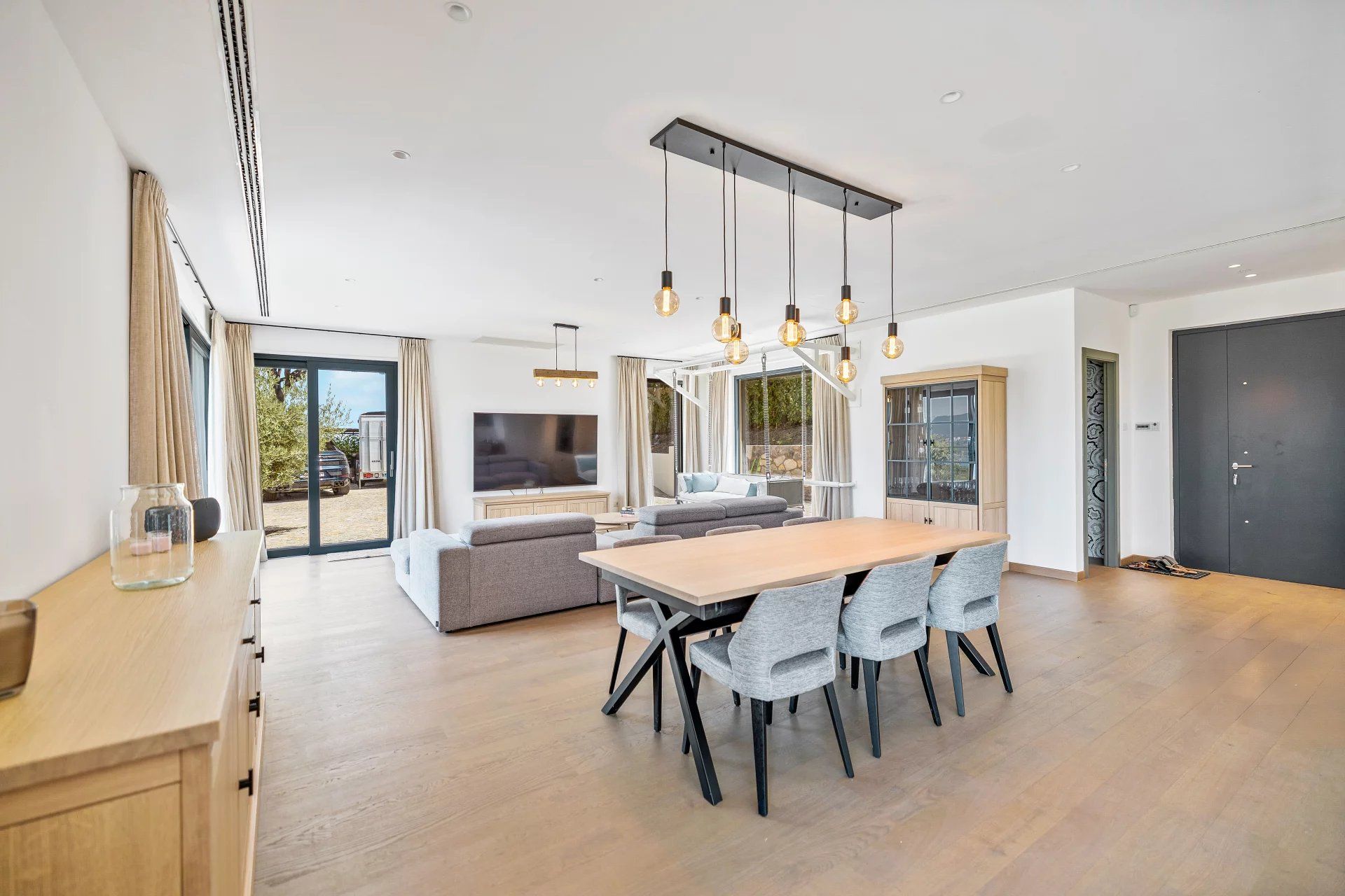 villa 6 Pièces en location saisonnière sur Gassin (83580)