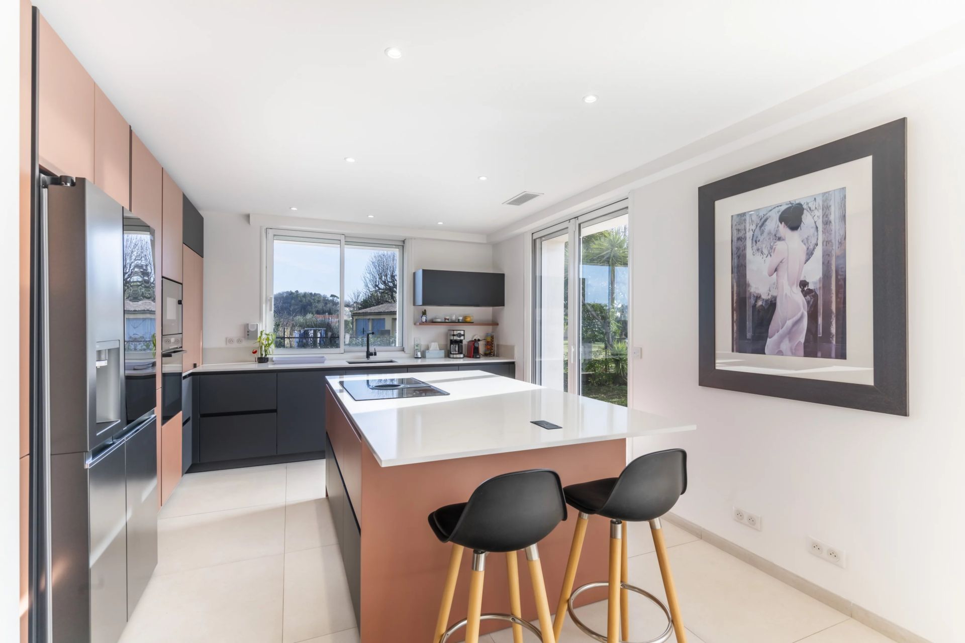 villa 6 Rooms for sale on Châteauneuf-Grasse (06740)