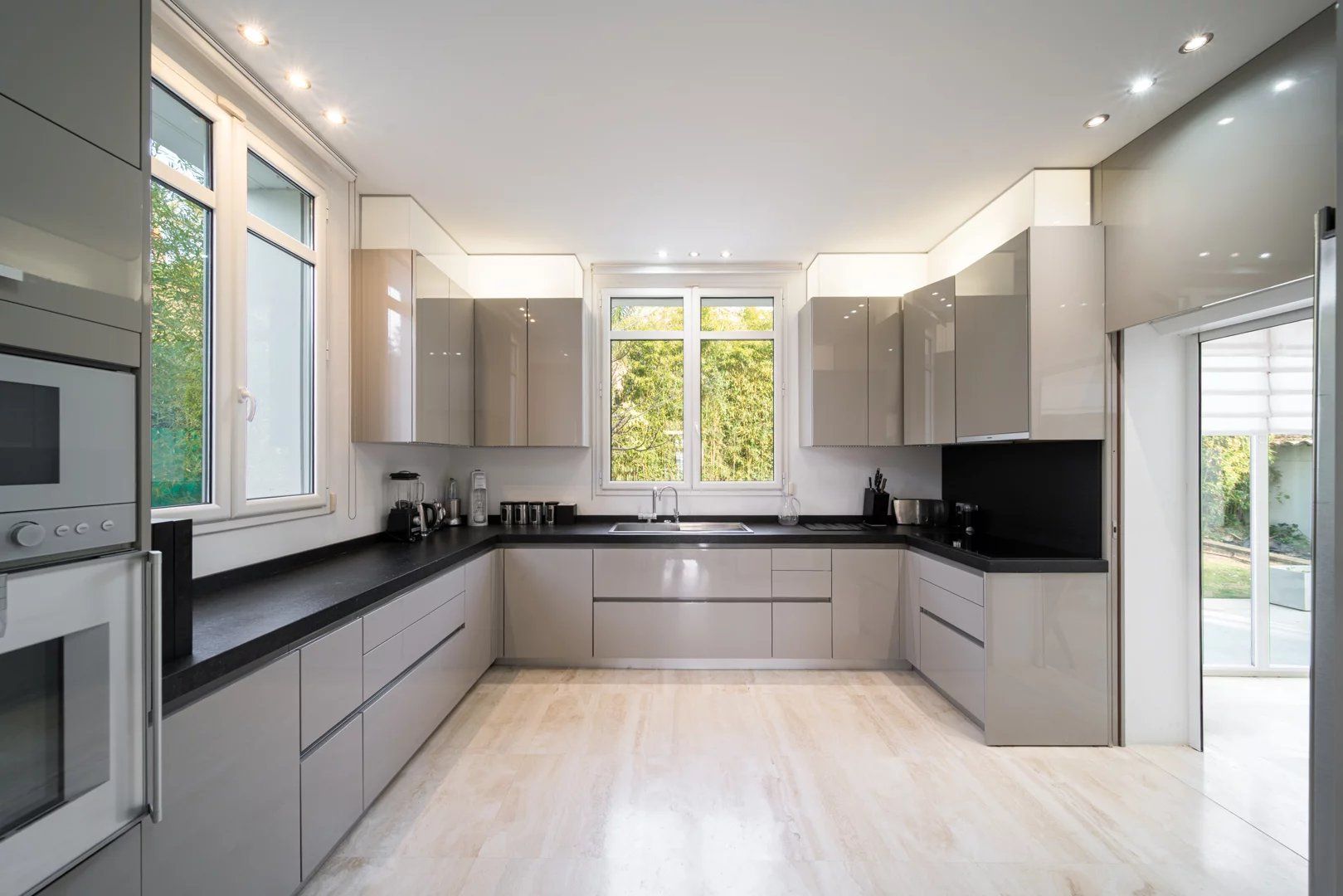 villa 8 Pièces en vente sur Antibes (06160)