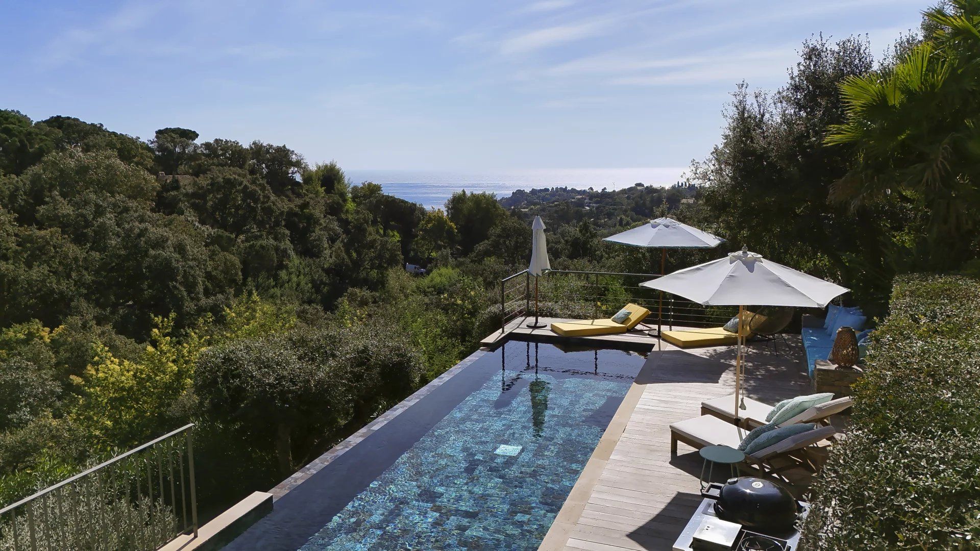 villa 5 Rooms for seasonal rent on La Croix-Valmer (83420)