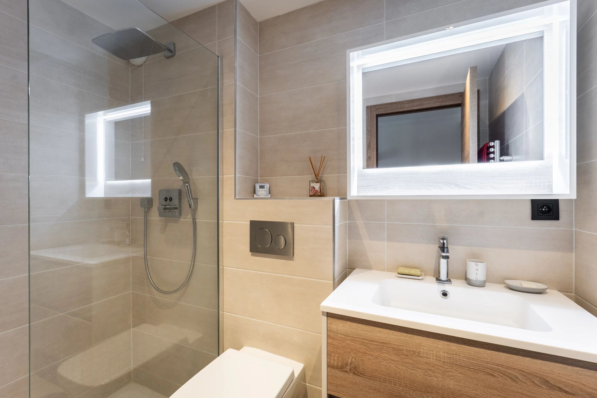 apartment 4 Rooms for sale on Courchevel (73120)