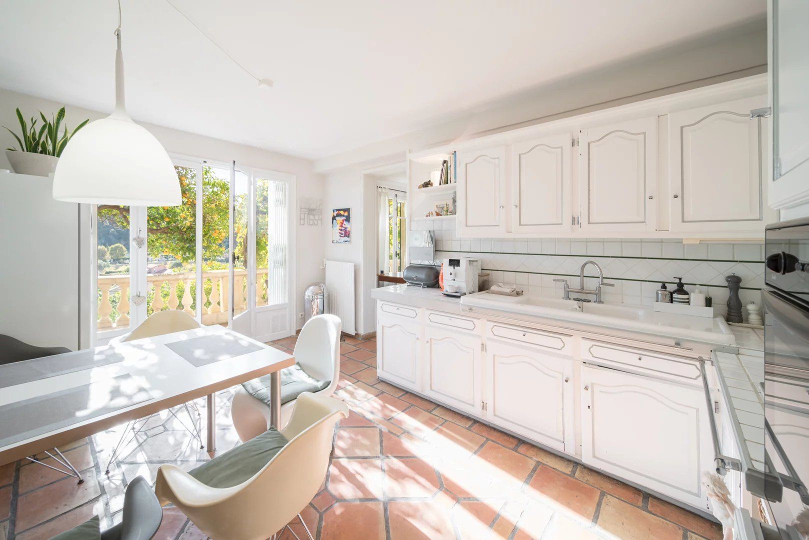 house 5 Rooms for sale on Biot (06410)