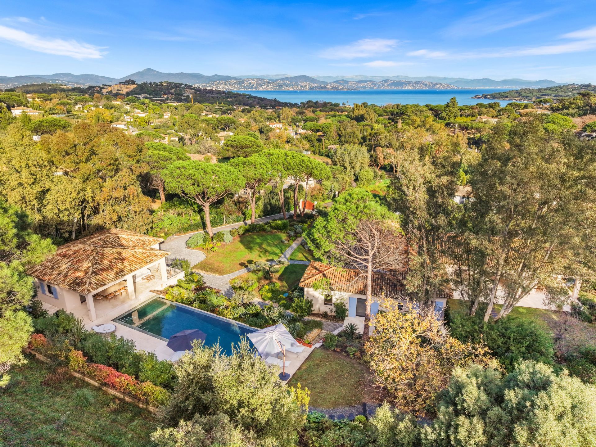 villa for sale on Saint-Tropez (83990)