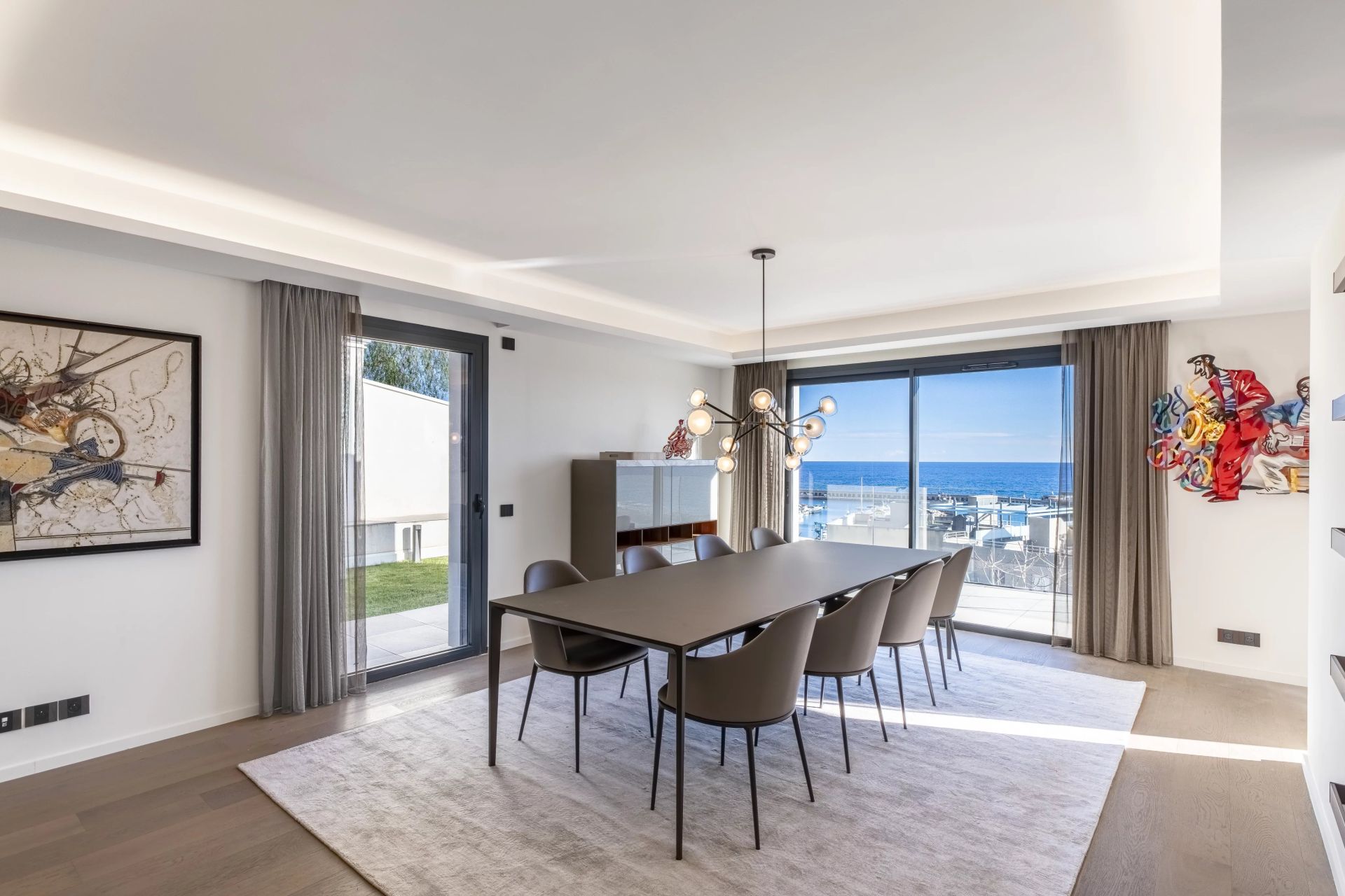 building for sale on Cap-d'Ail (06320)