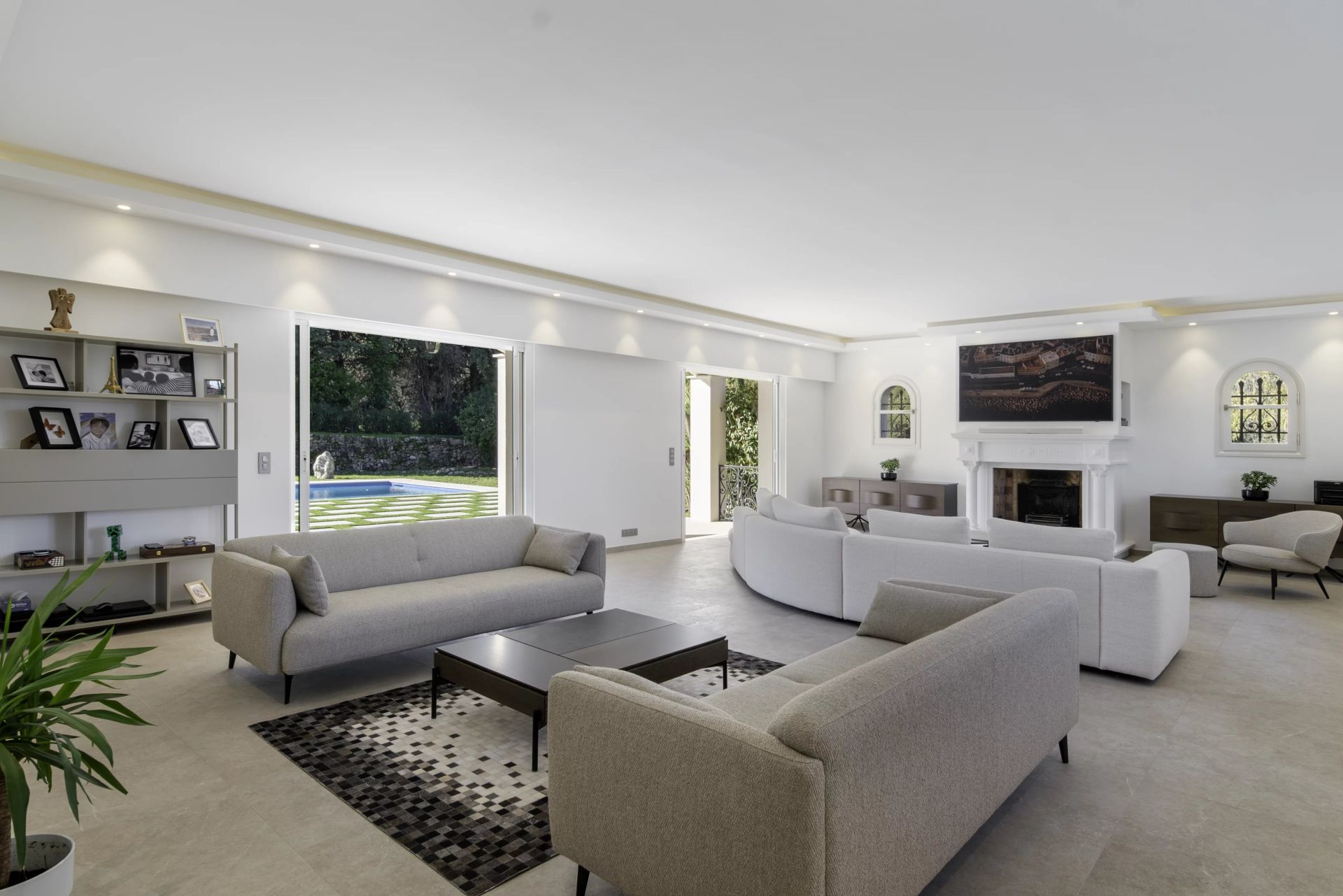 villa 9 Rooms for sale on Valbonne (06560)