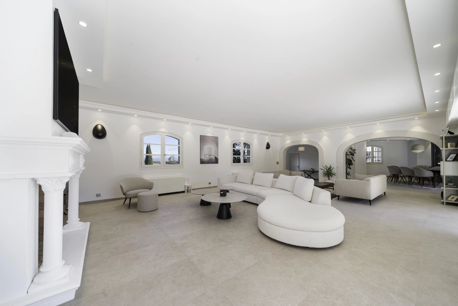 villa 9 Rooms for sale on Valbonne (06560)