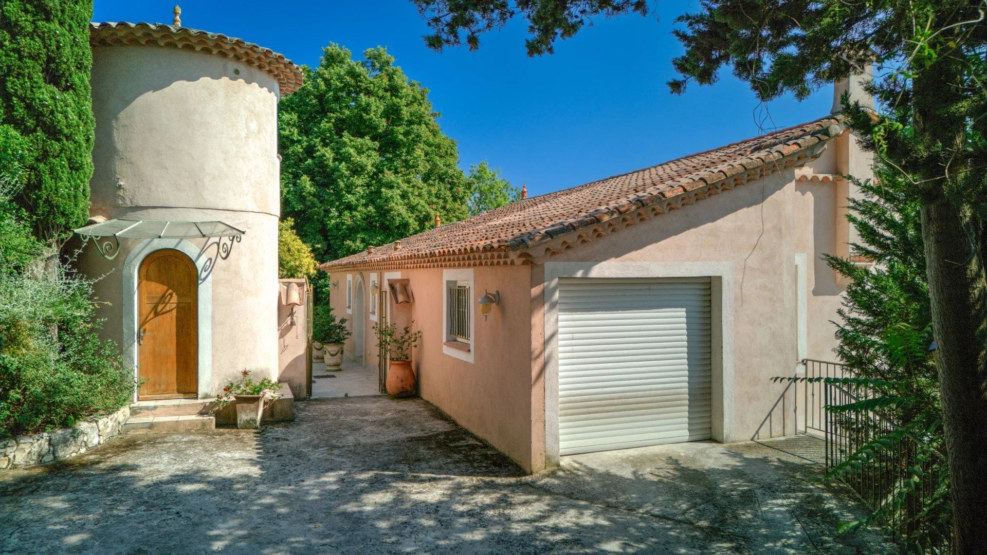 Vente Villa Villeneuve-Loubet 10&nbsp;Pièces 250&nbsp;m²