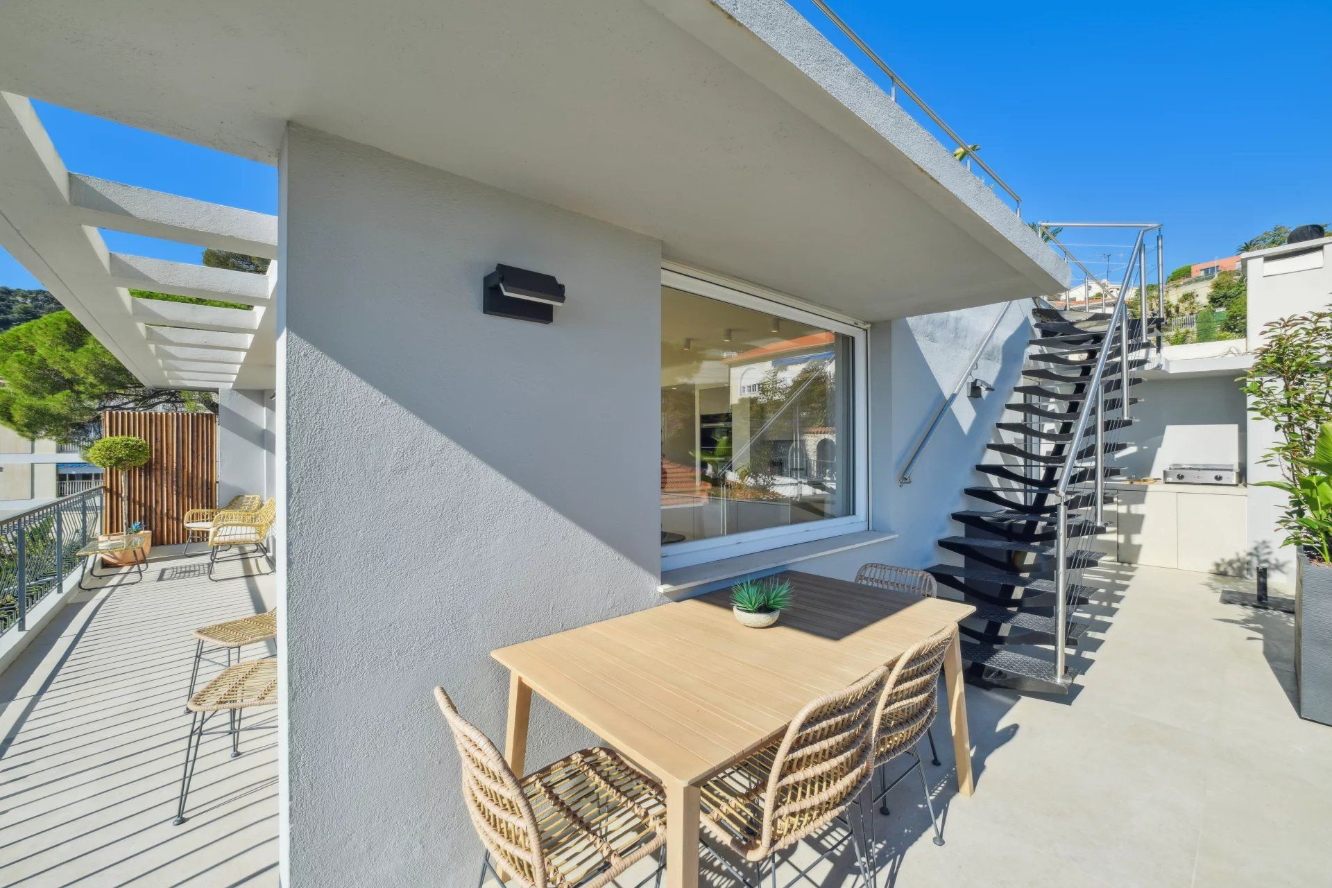 apartment 4 Rooms for sale on Villefranche-sur-Mer (06230)