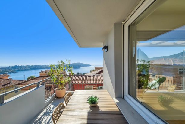Sale Apartment Villefranche-sur-Mer 4&nbsp;Rooms 99&nbsp;m²