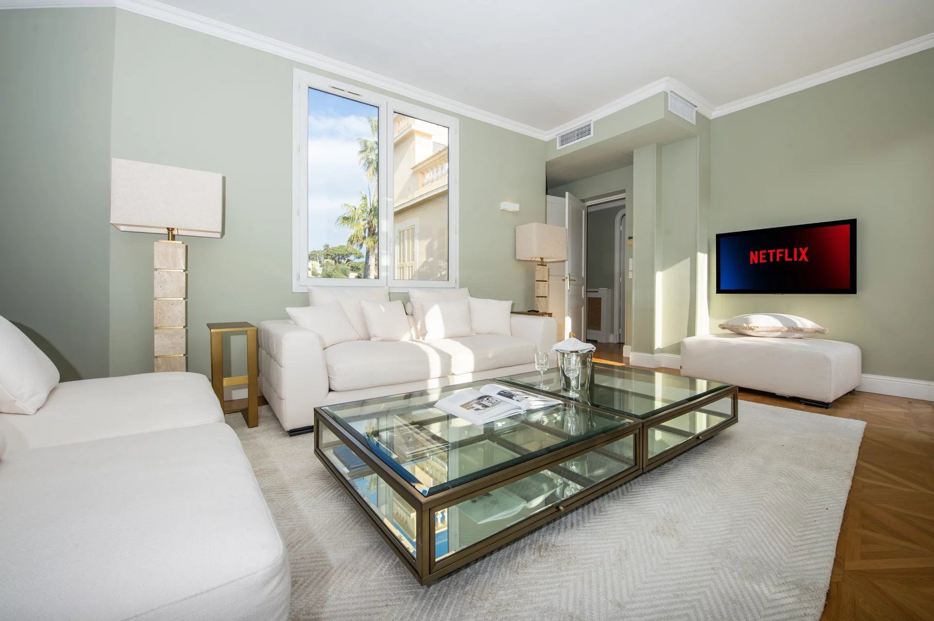 apartment 3 Rooms for sale on Cap-d'Ail (06320)