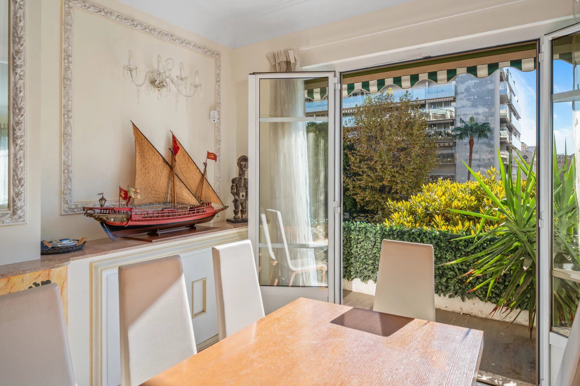 Sale Apartment Nice 3&nbsp;Rooms 130.21&nbsp;m²