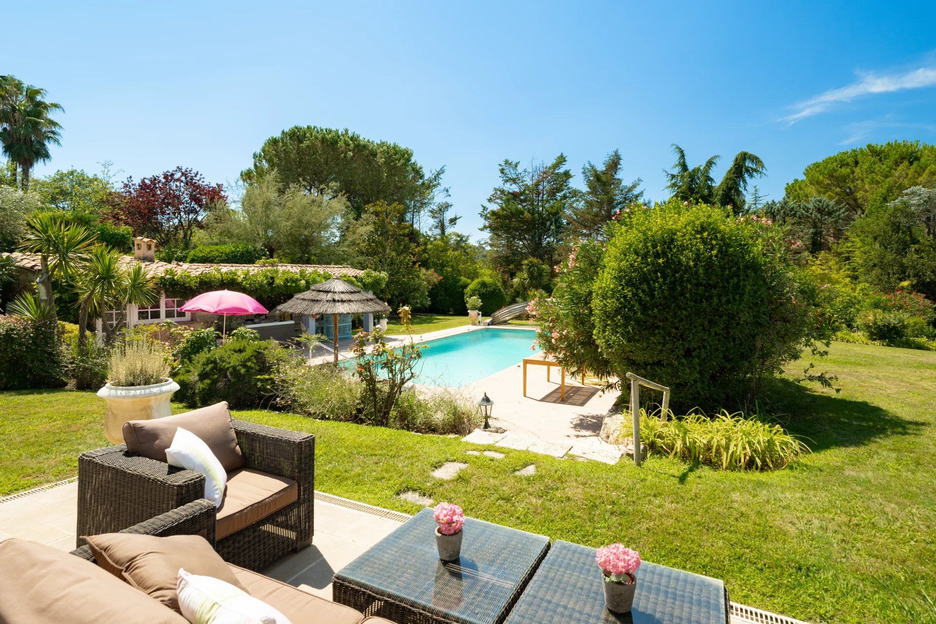villa 11 Pièces en vente sur Châteauneuf-Grasse (06740)