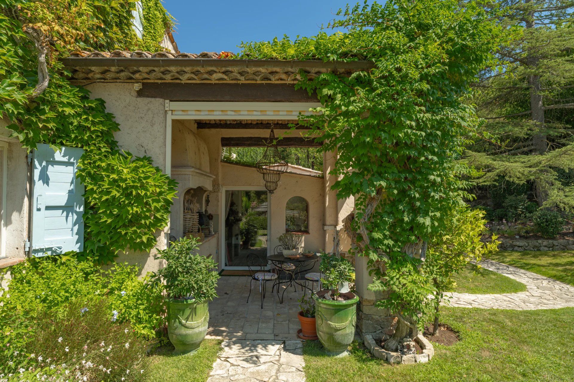 villa 11 Pièces en vente sur Châteauneuf-Grasse (06740)