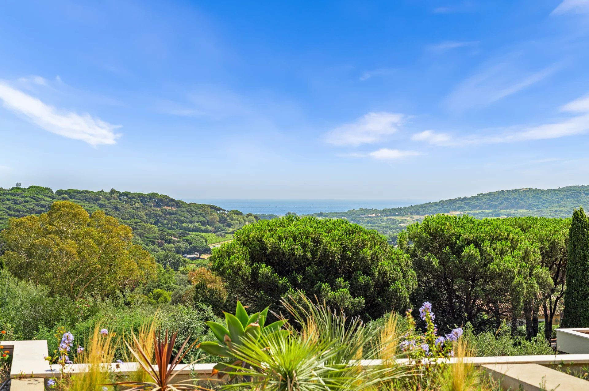 villa 7 Rooms for sale on Ramatuelle (83350)