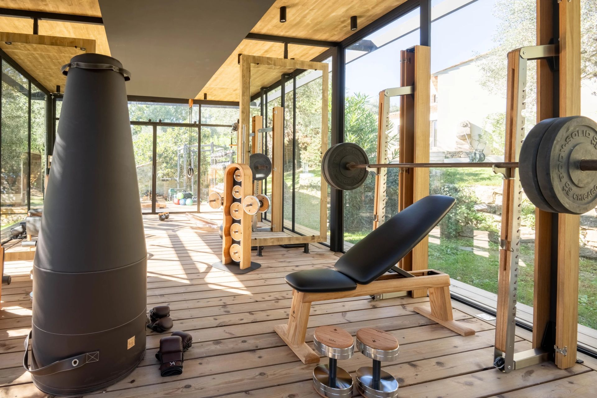 villa 15 Rooms for seasonal rent on Opio (06650)