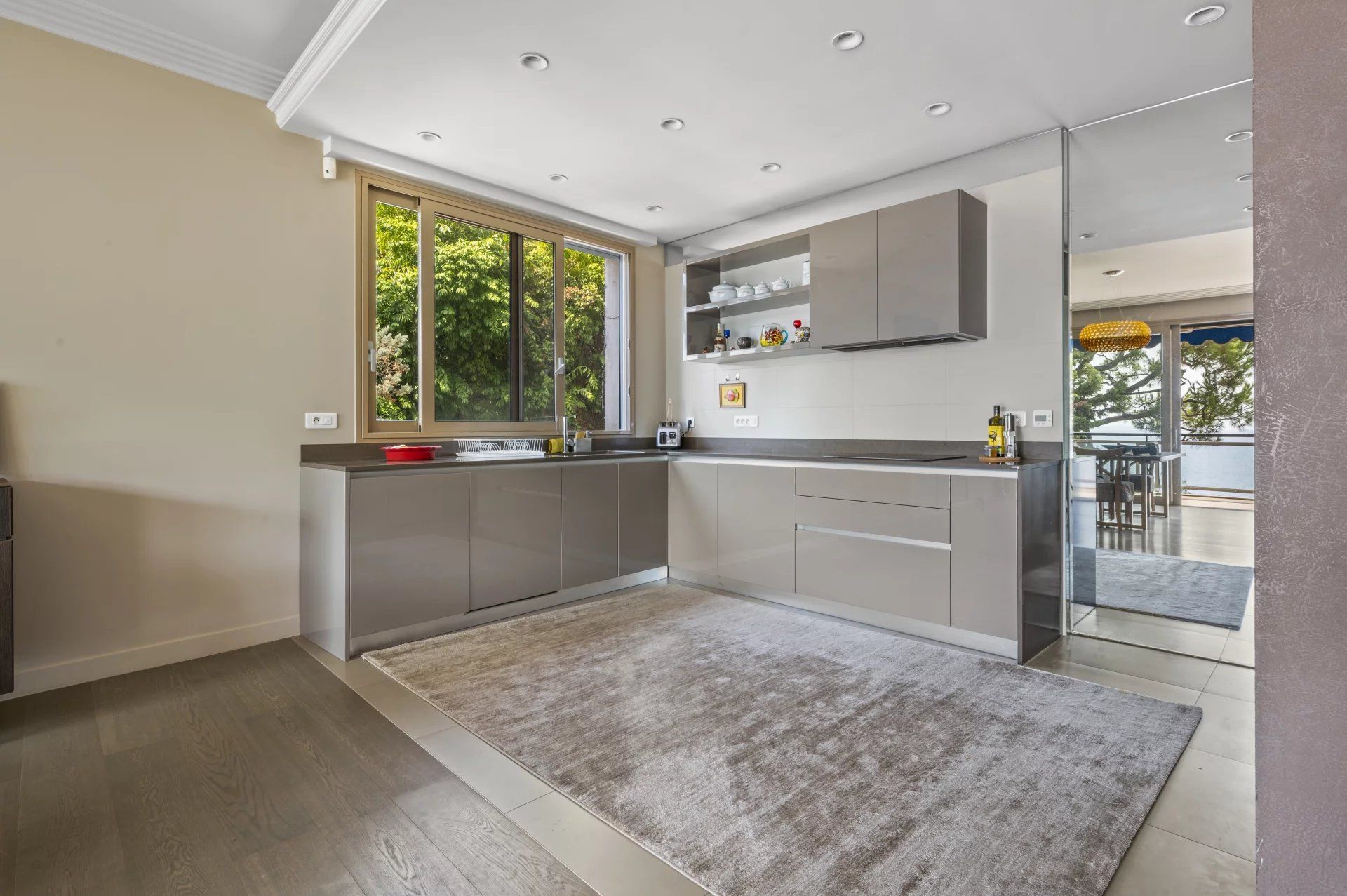 apartment 4 Rooms for sale on Nice (06300)