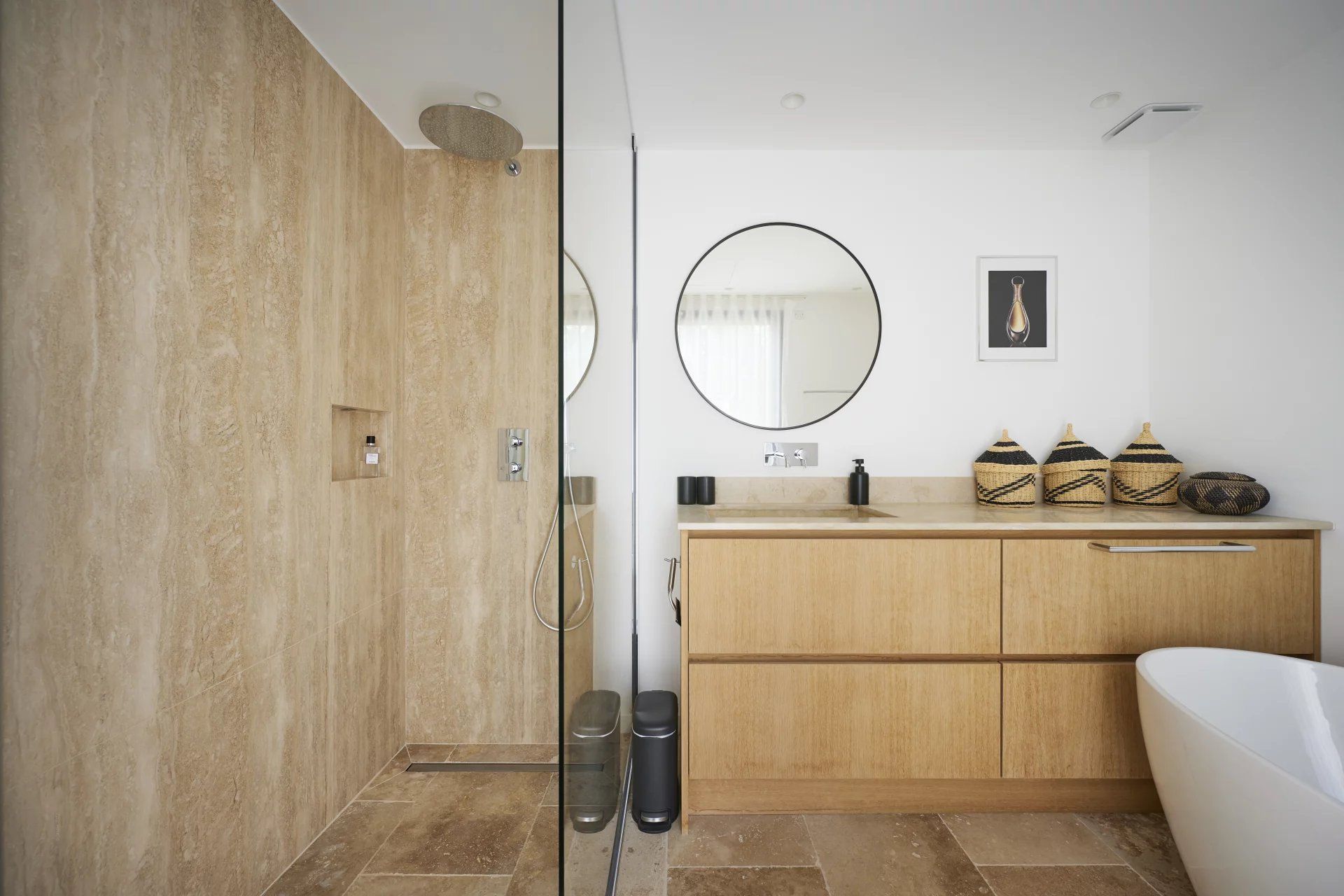 villa 6 Rooms for seasonal rent on Saint-Tropez (83990)