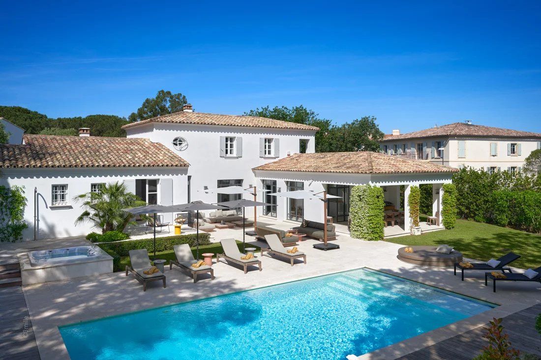 villa 6 Pièces en location saisonnière sur Saint-Tropez (83990)