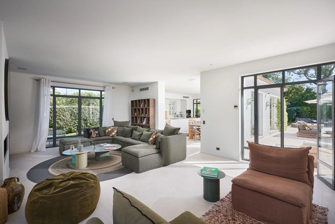 villa 6 Pièces en location saisonnière sur Saint-Tropez (83990)