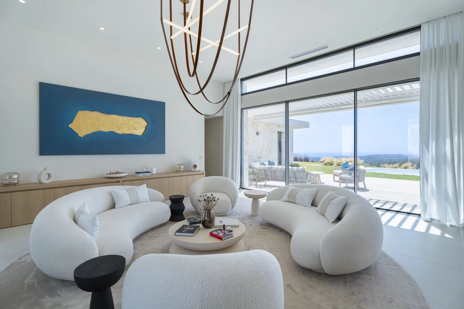 villa 7 Rooms for sale on Roquefort-les-Pins (06330)