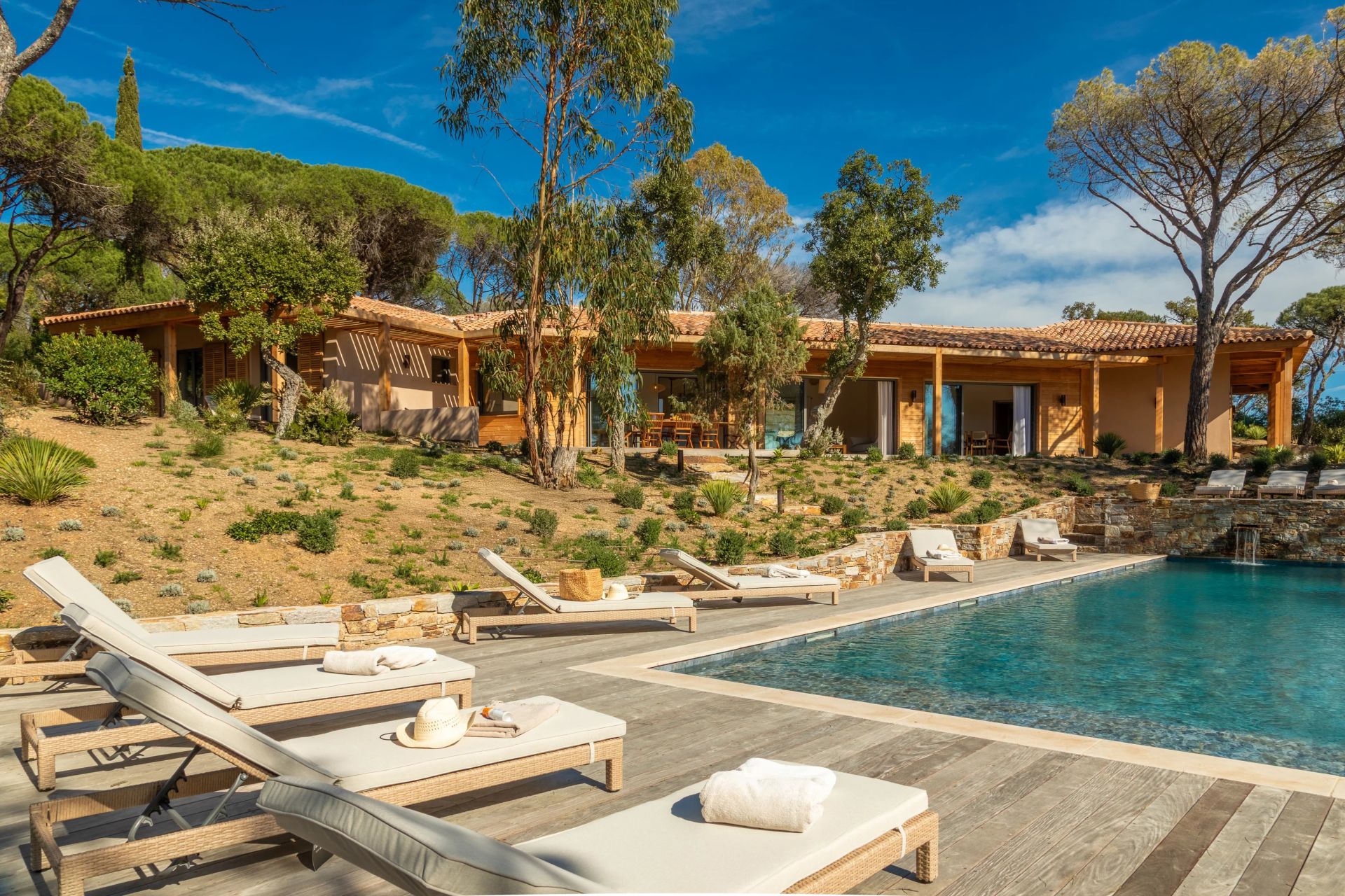 villa 8 Pièces en location saisonnière sur Saint-Tropez (83990)