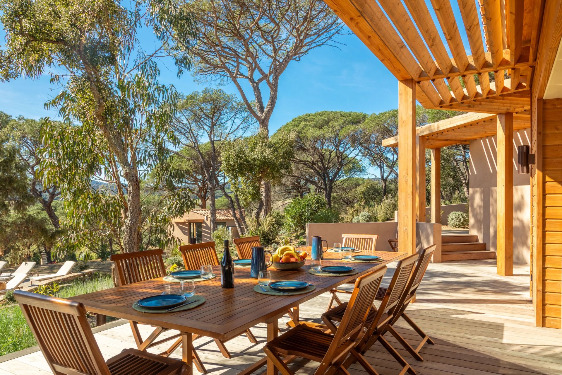 villa 8 Rooms for seasonal rent on Ramatuelle (83350)