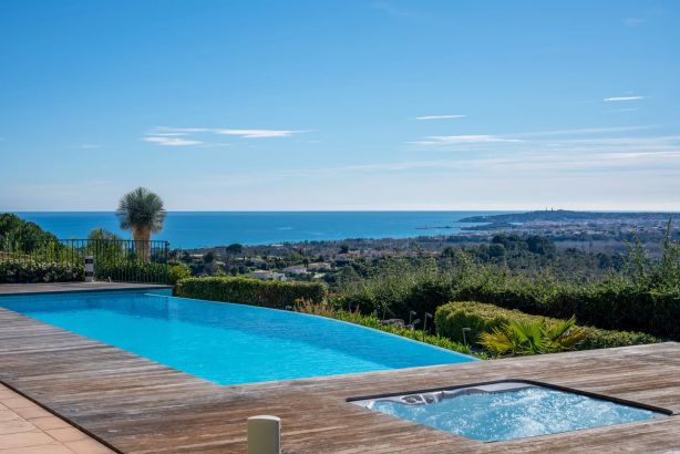 Sale Villa Villeneuve-Loubet 6&nbsp;Rooms