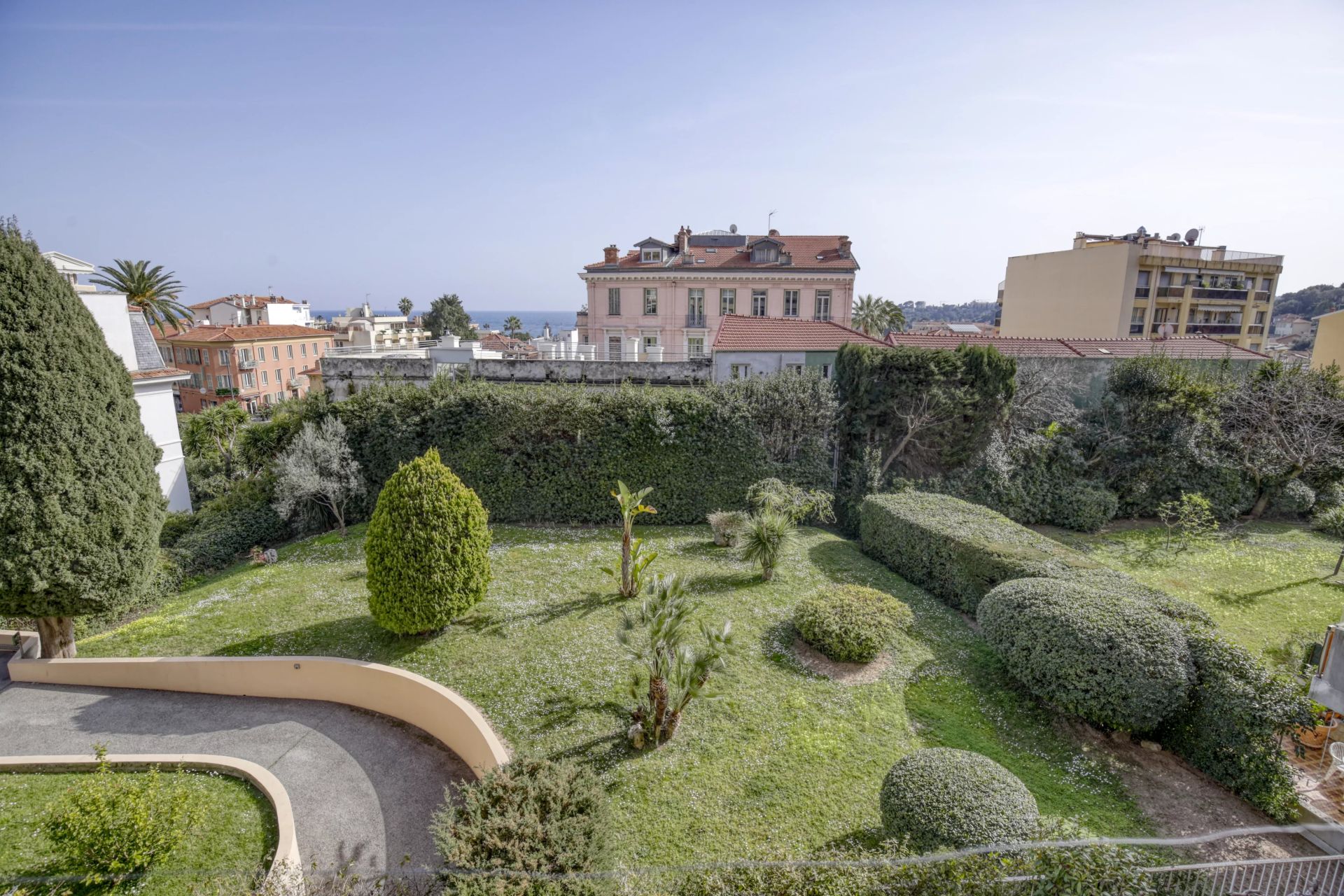 Vente Appartement Beaulieu-sur-Mer 2&nbsp;Pièces 76.05&nbsp;m²