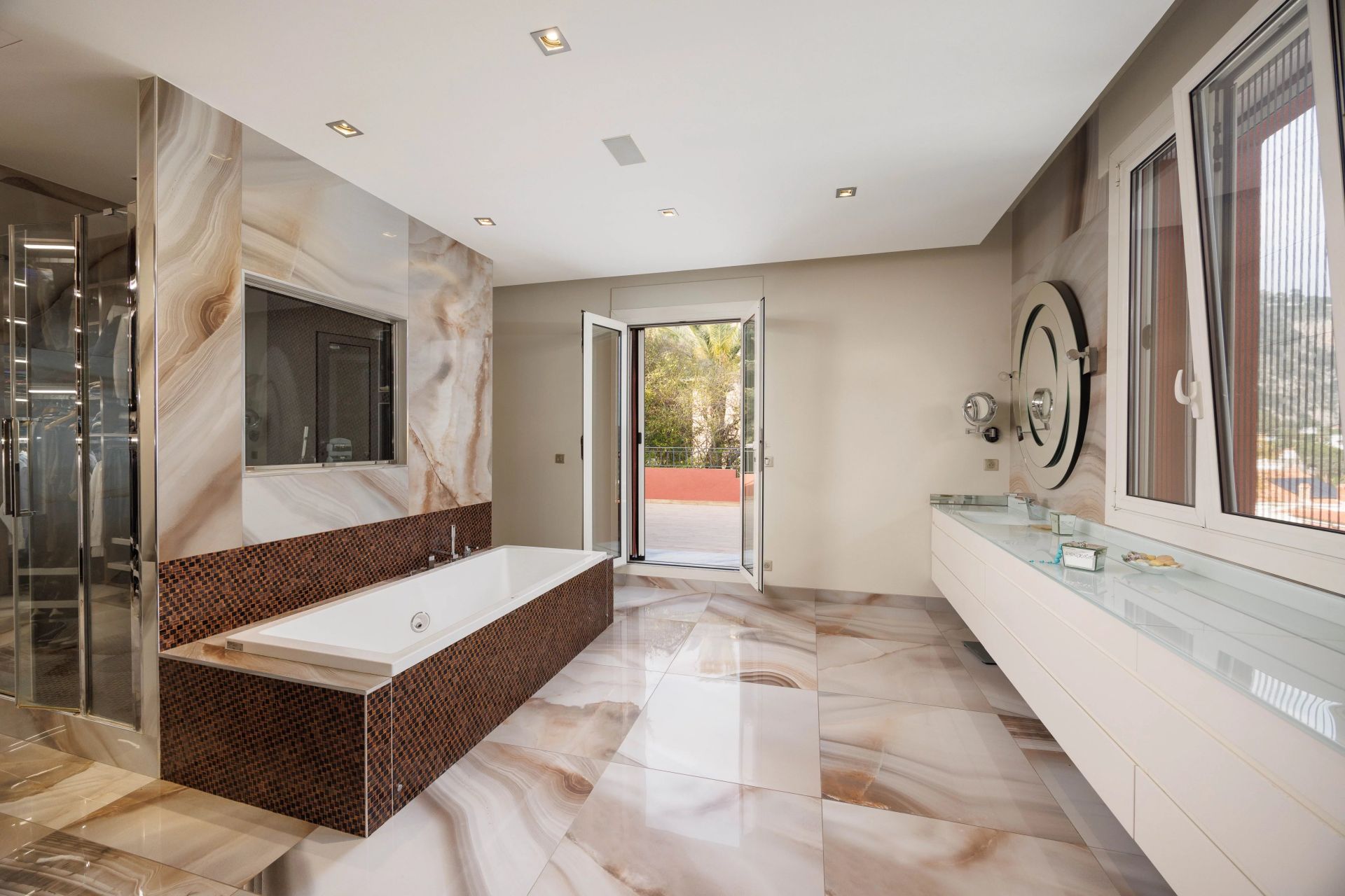 villa 10 Rooms for sale on Villefranche-sur-Mer (06230)