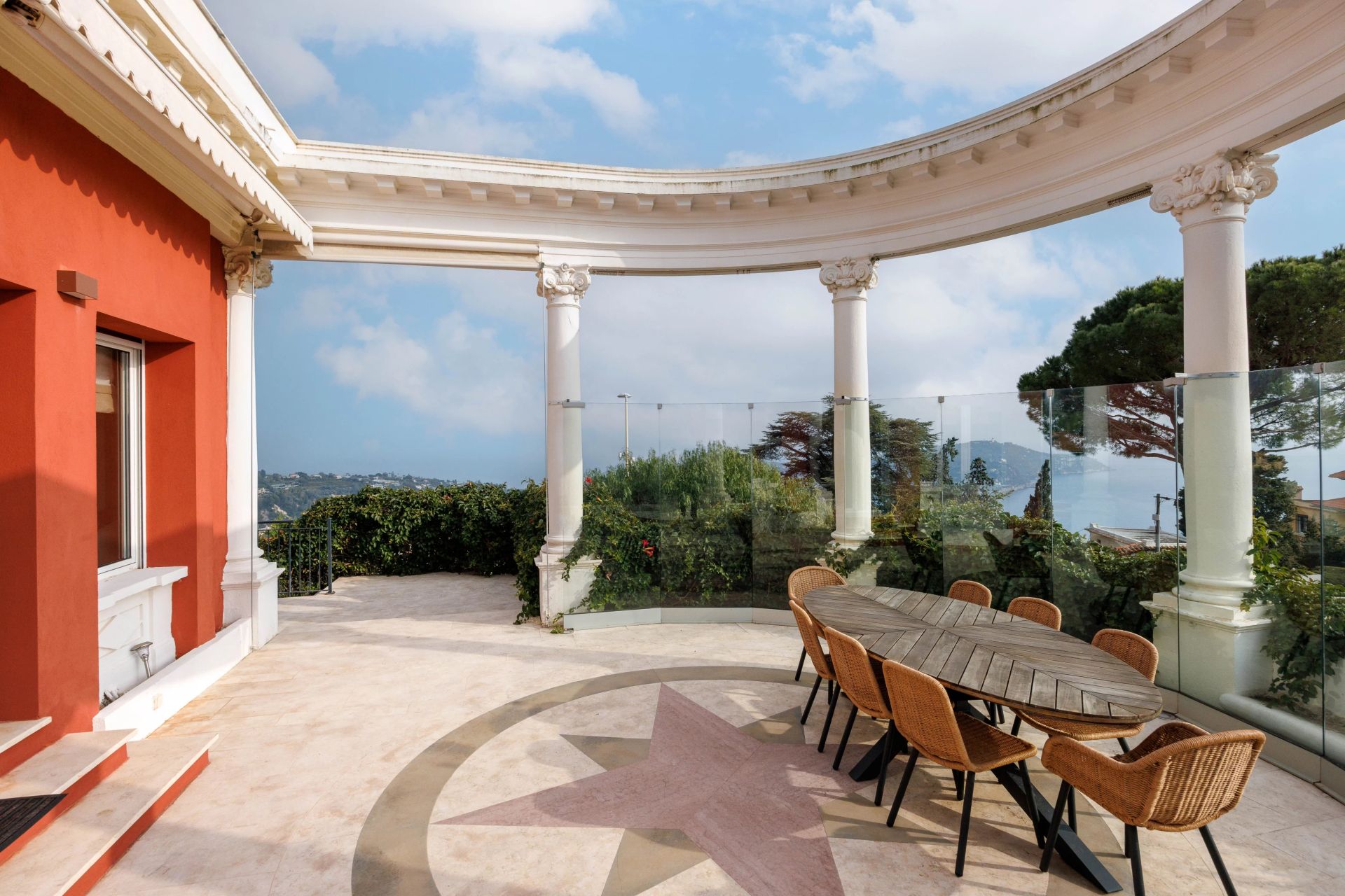 villa 10 Rooms for sale on Villefranche-sur-Mer (06230)