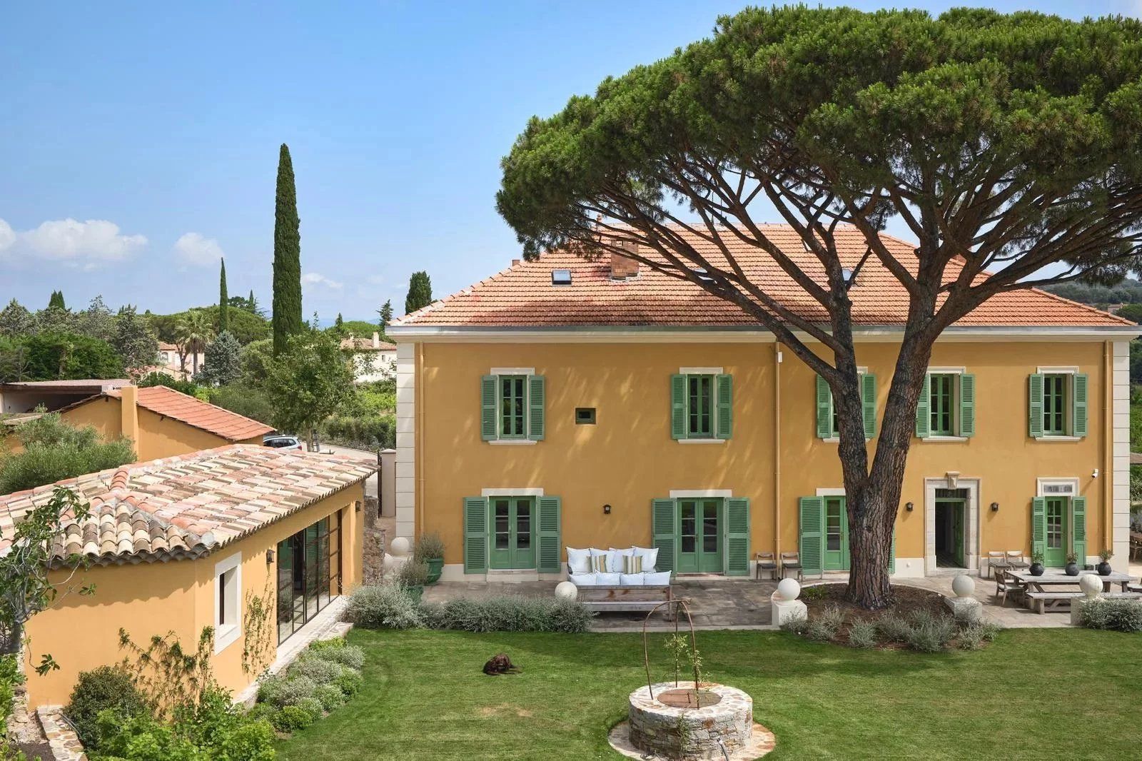 villa 8 Rooms for seasonal rent on Ramatuelle (83350)