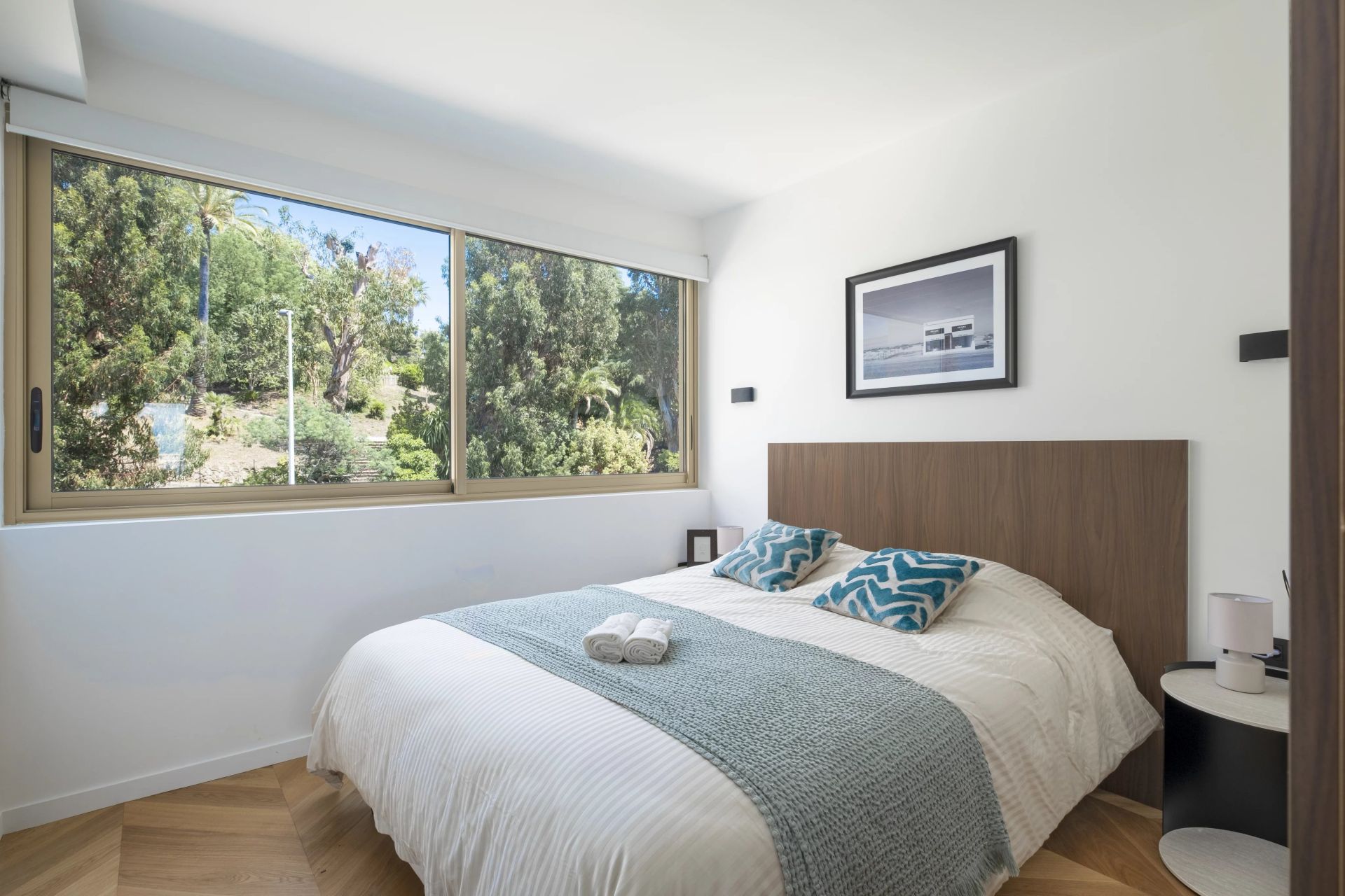 apartment 4 Rooms for sale on Cannes (06400)