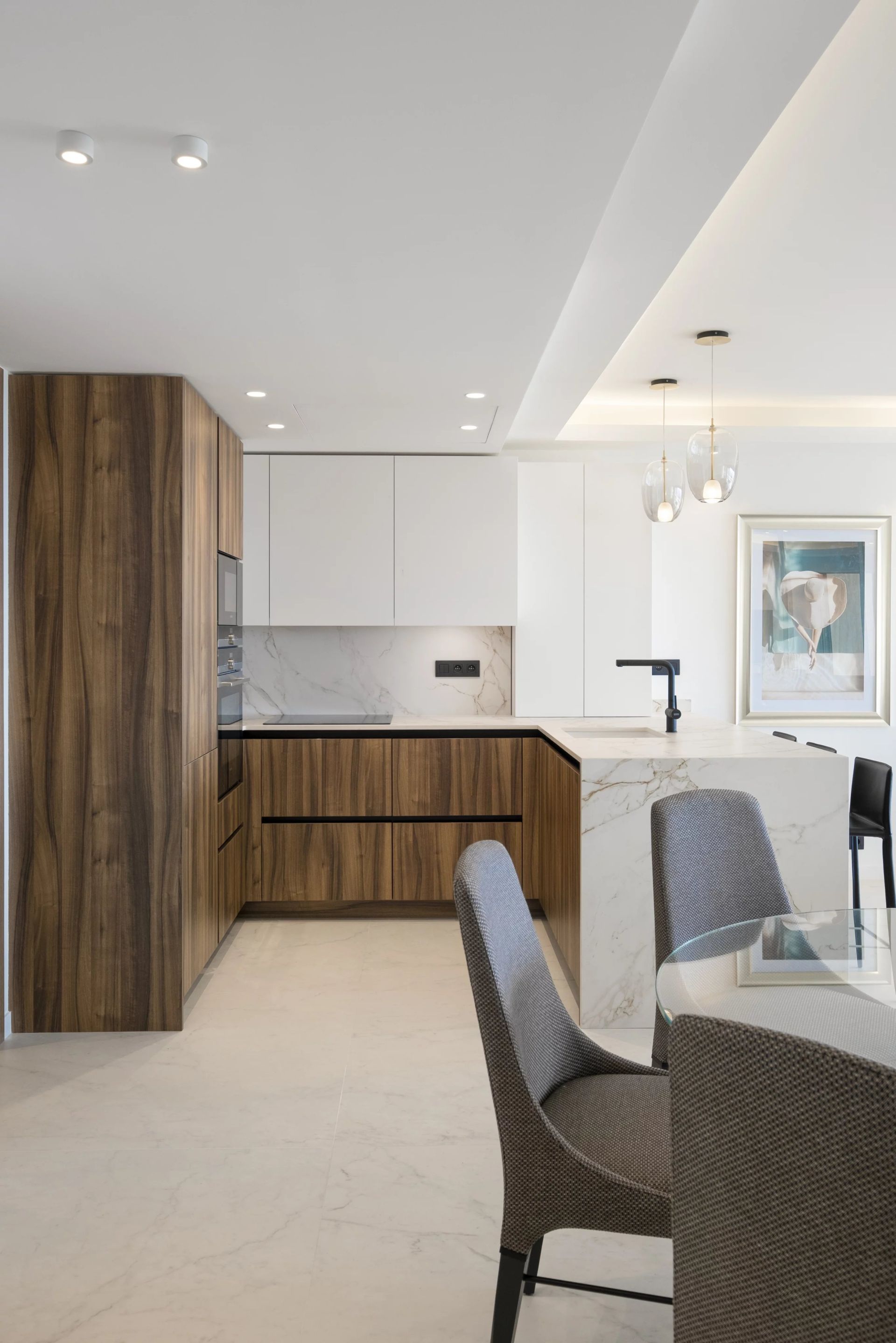 apartment 4 Rooms for sale on Cannes (06400)