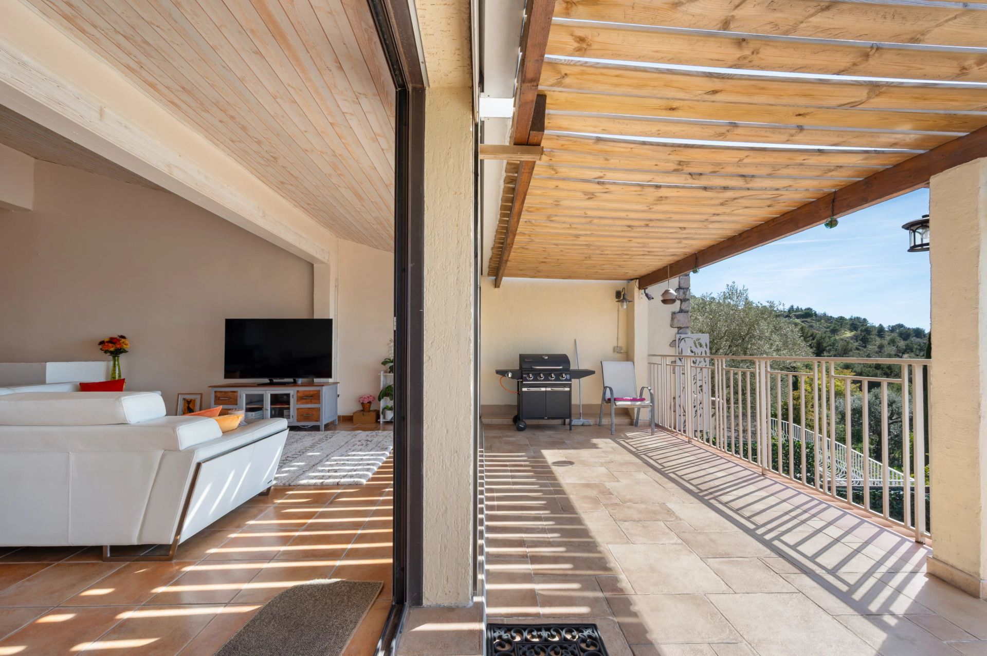 villa 4 Rooms for sale on La Turbie (06320)